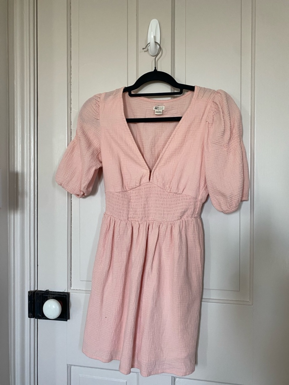 Billabong Pink Textured Puff-Sleeve V-Neck Mini Dress